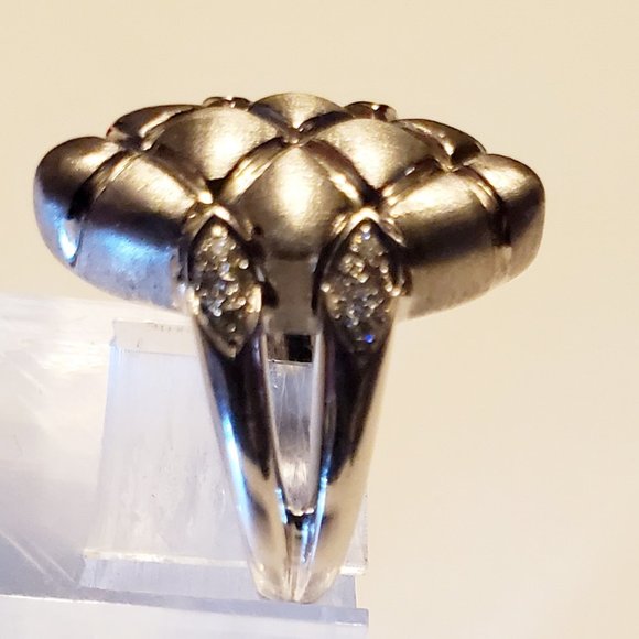 Original Design 18K white Gold Diamond Ring - Picture 6 of 12